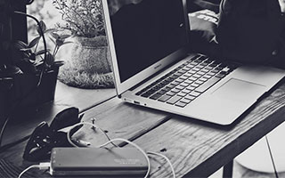 冲击欧冠形势不错，曼联的帅位应该吸引力大增吧